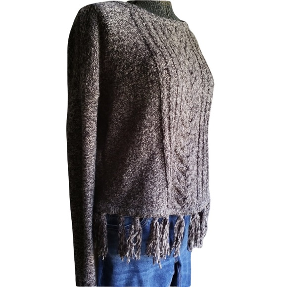Kensie Oversized Fringe Crop Pullover Sweater - Picture 3 of 7